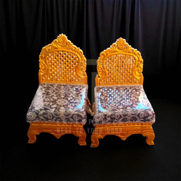 NDWVC10 Royal Golden Carved Vidhi Chair Set